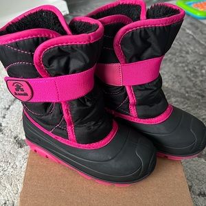 Kamik snow boots size 10